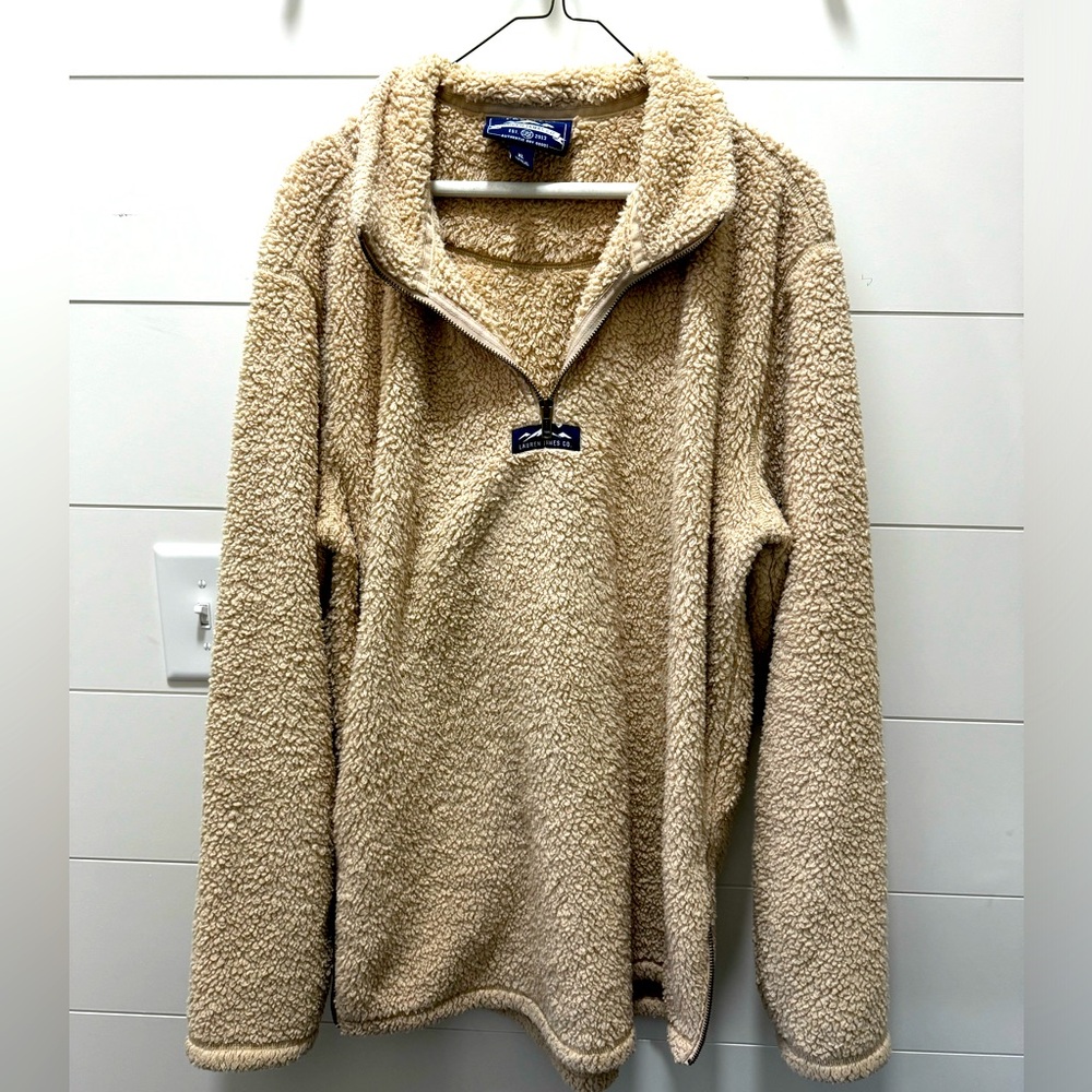 Size XL, Lauren James Co. Preptec Women’s Fuzzy fleece 1/4 zip pullover. EUC